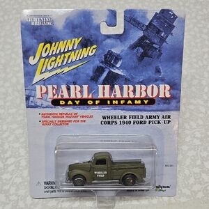 2001 Johnny Lightning Wheeler Field Army Air Corps 1940 Ford Pick-Up